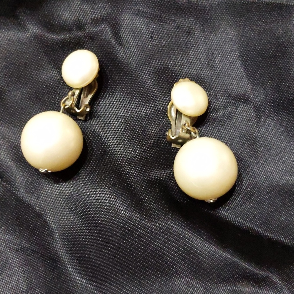 Vintage Clip-on Pearl Dangle Earrings
